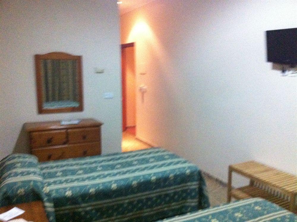 Hotel Sandra Алькала-де-Гуадаїра Екстер'єр фото