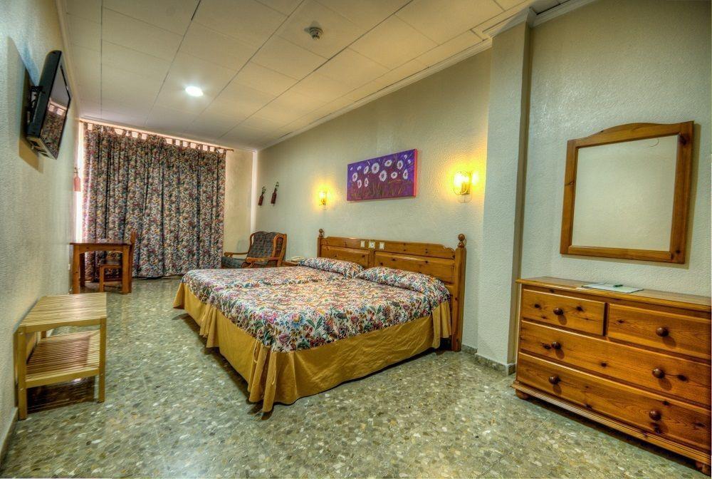 Hotel Sandra Алькала-де-Гуадаїра Екстер'єр фото