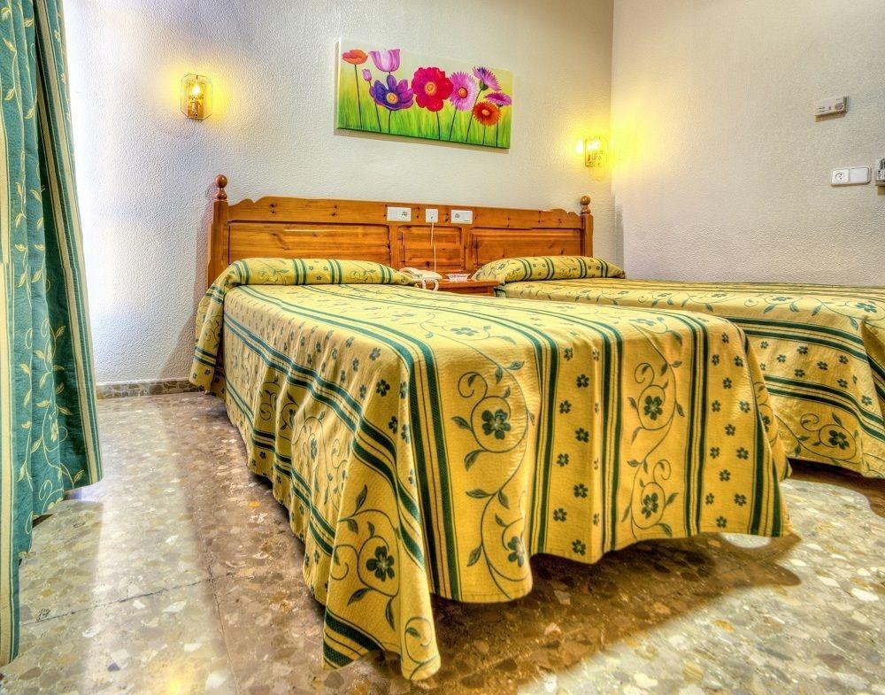 Hotel Sandra Алькала-де-Гуадаїра Екстер'єр фото